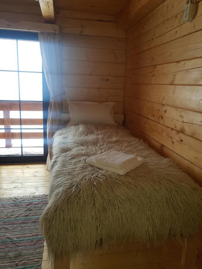 Tulean Cabin Bed & Breakfast Sacel  Exterior photo